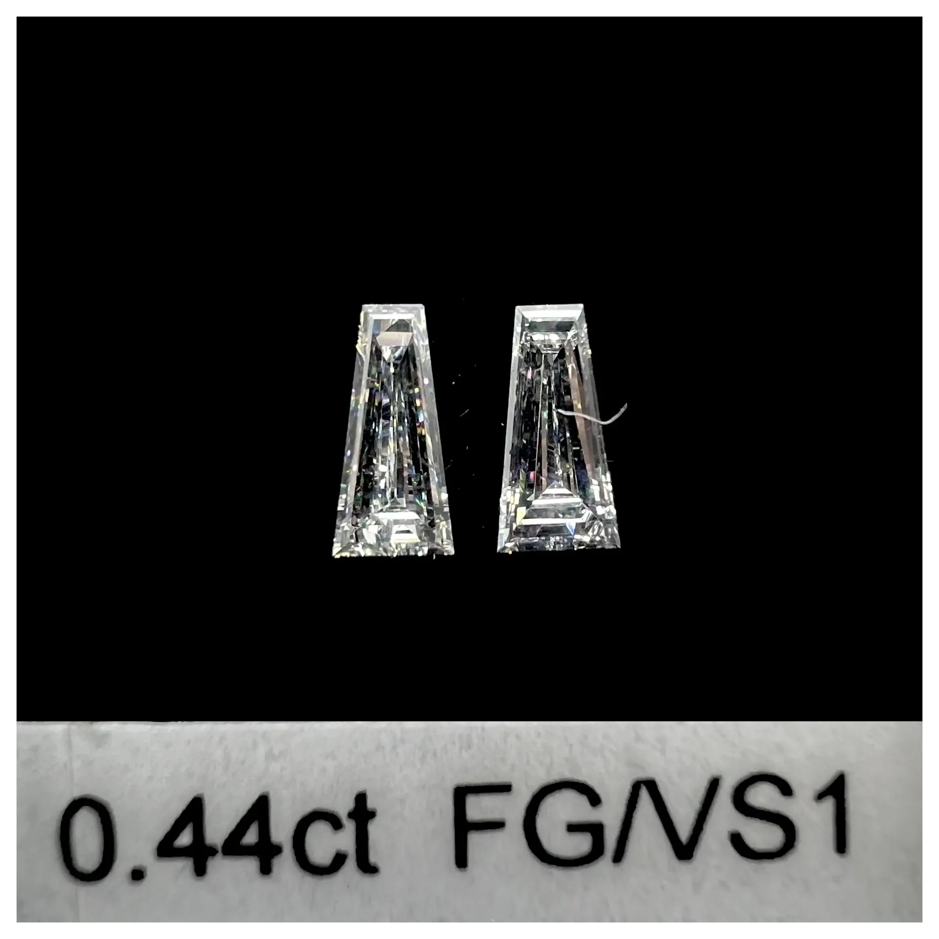 0.44ct matched pair taper baguettes