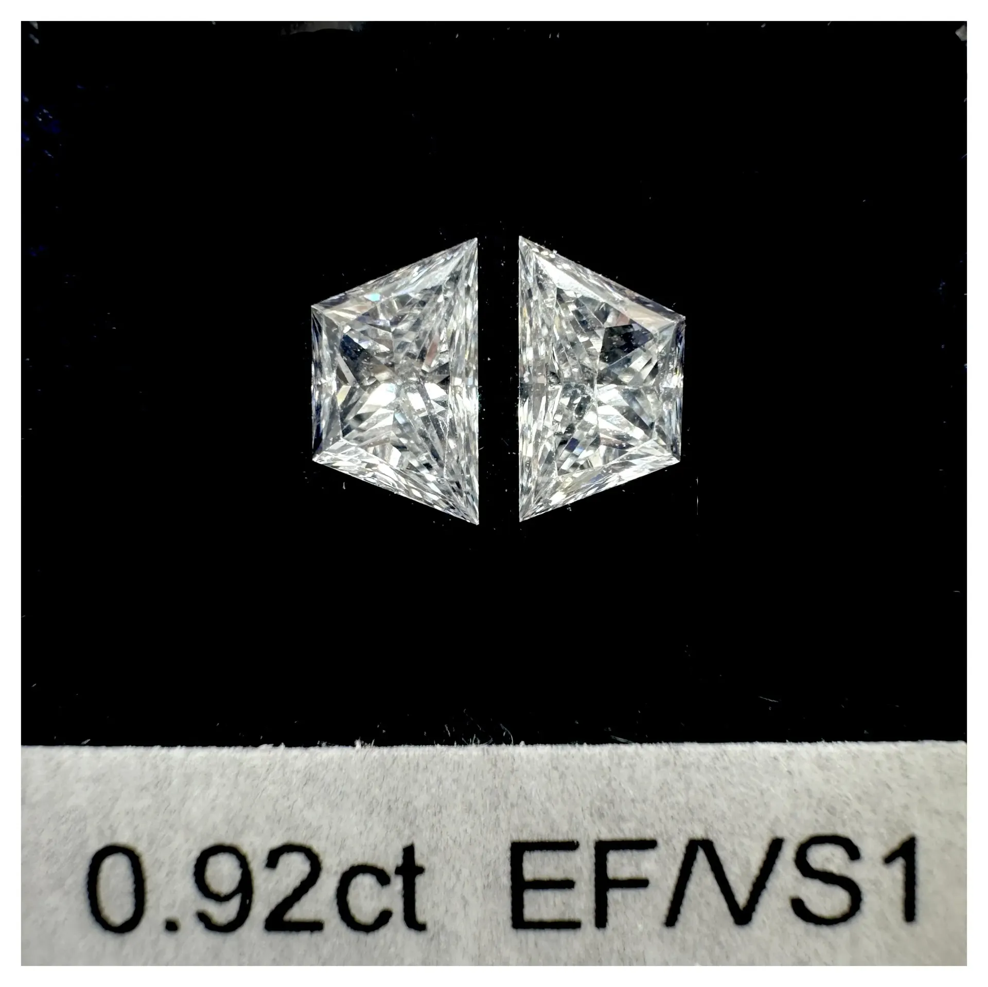 0.92ct matched pair brilliant trapezoid LAB