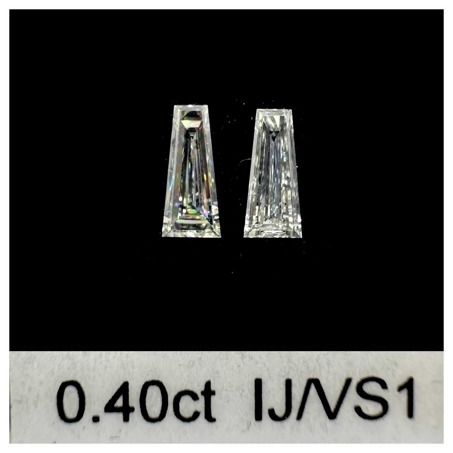 0.40ct matched pair taper baguettes