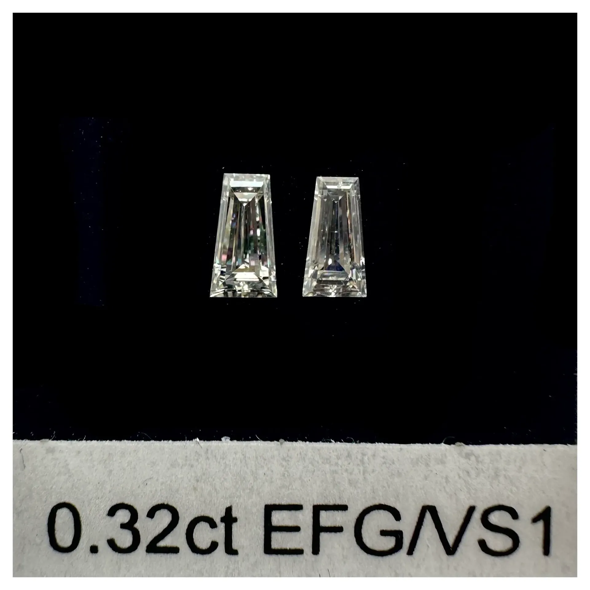 0.32ct matched pair taper baguettes