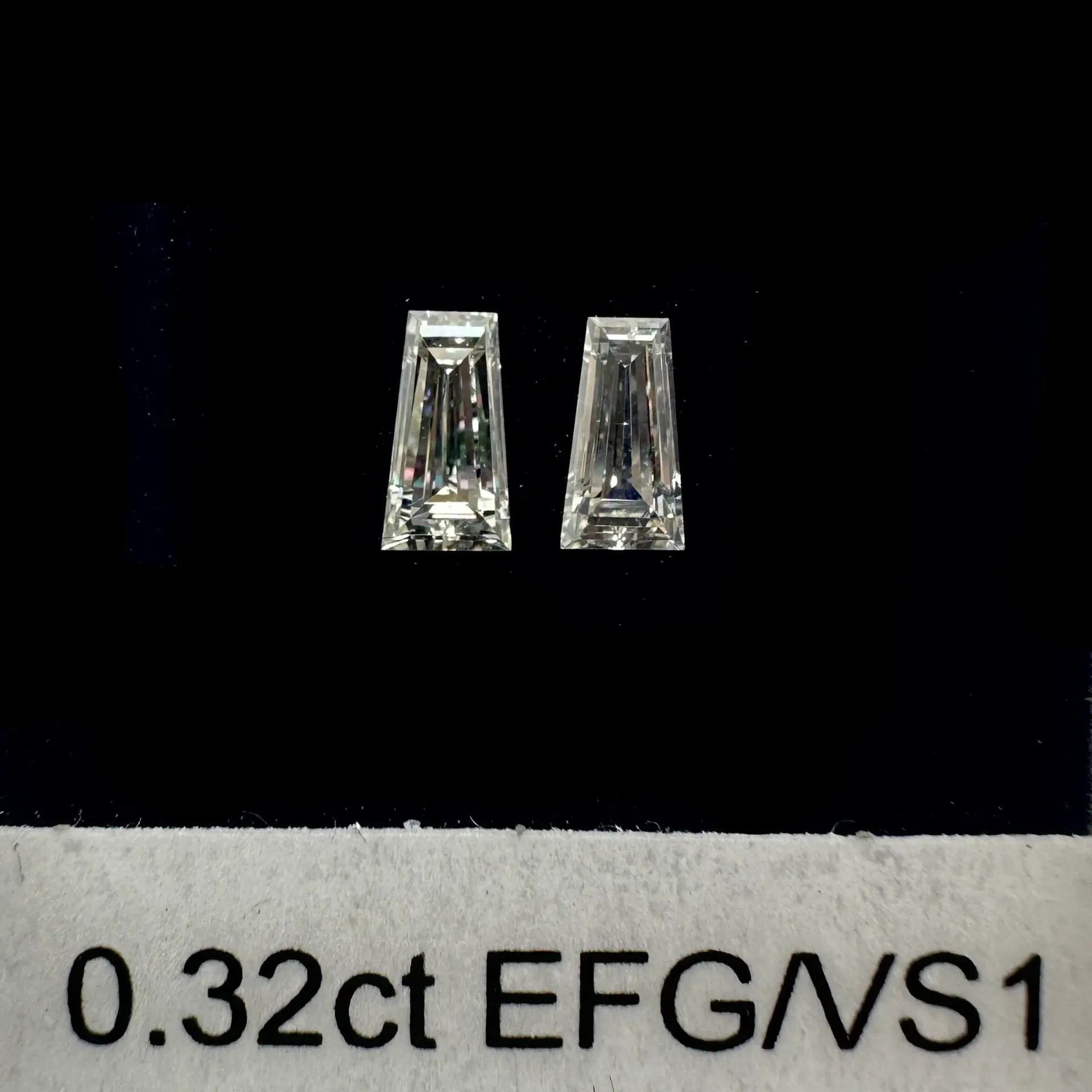 0.32ct matched pair taper baguettes