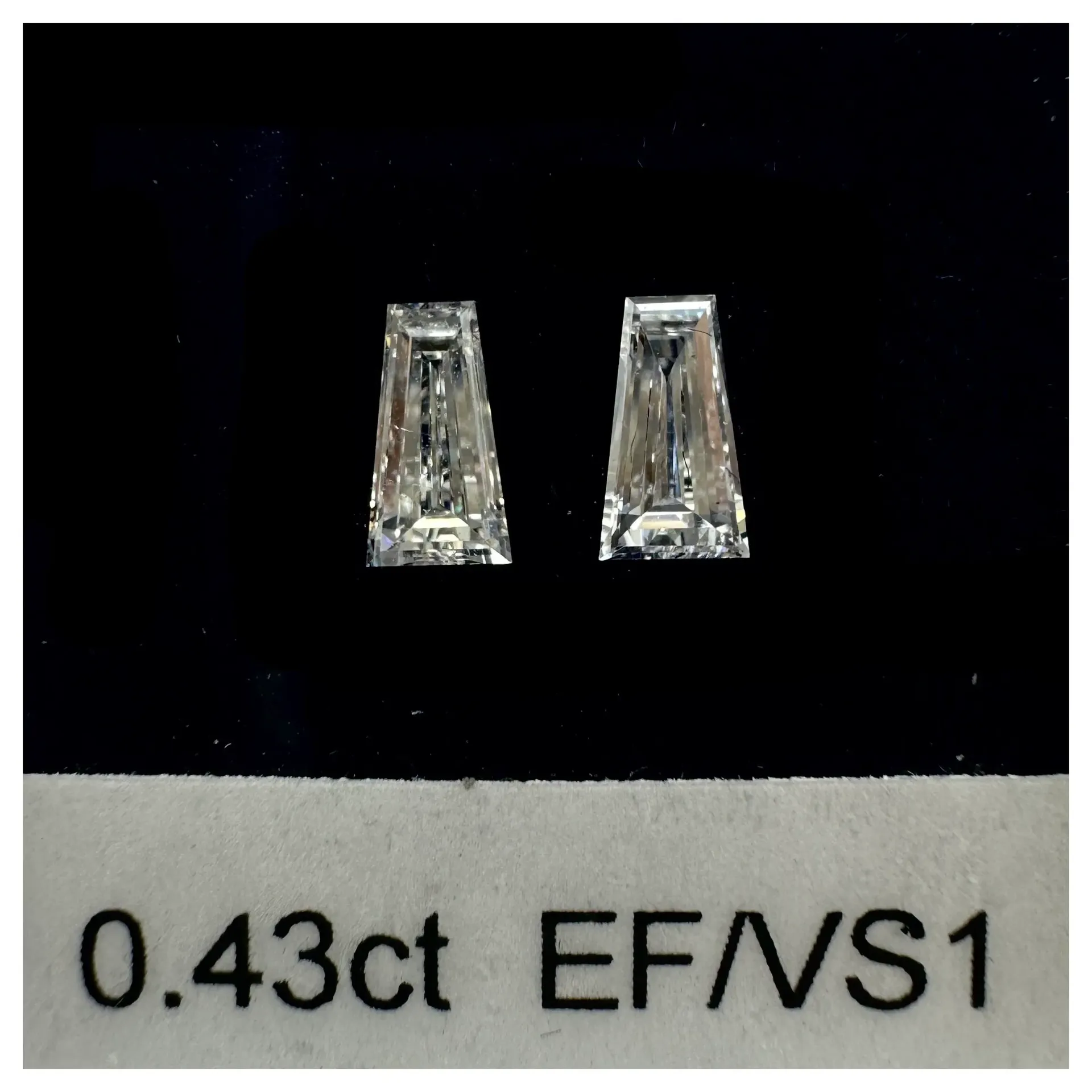 0.43ct matched pair taper baguettes