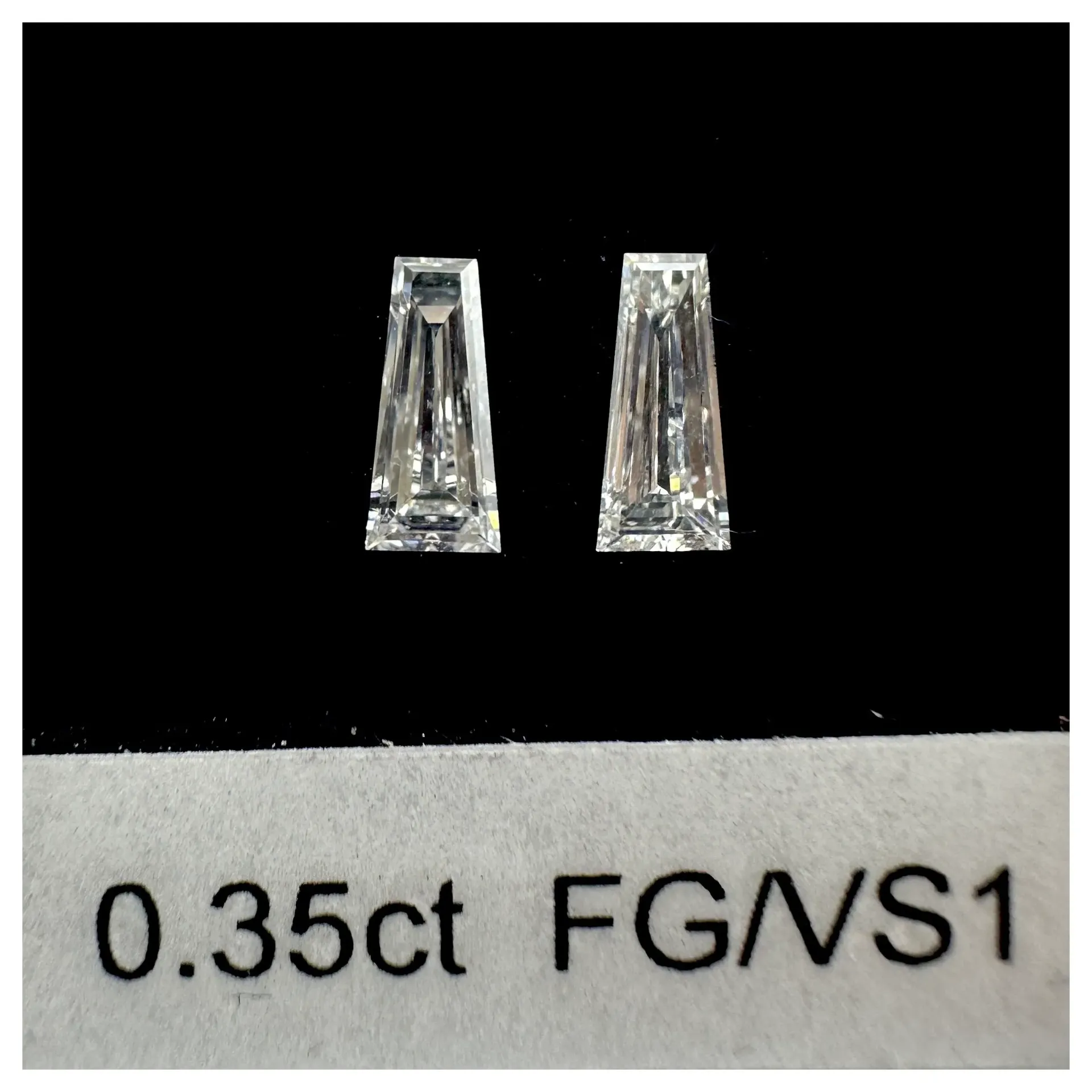 0.35ct matched pair taper baguettes