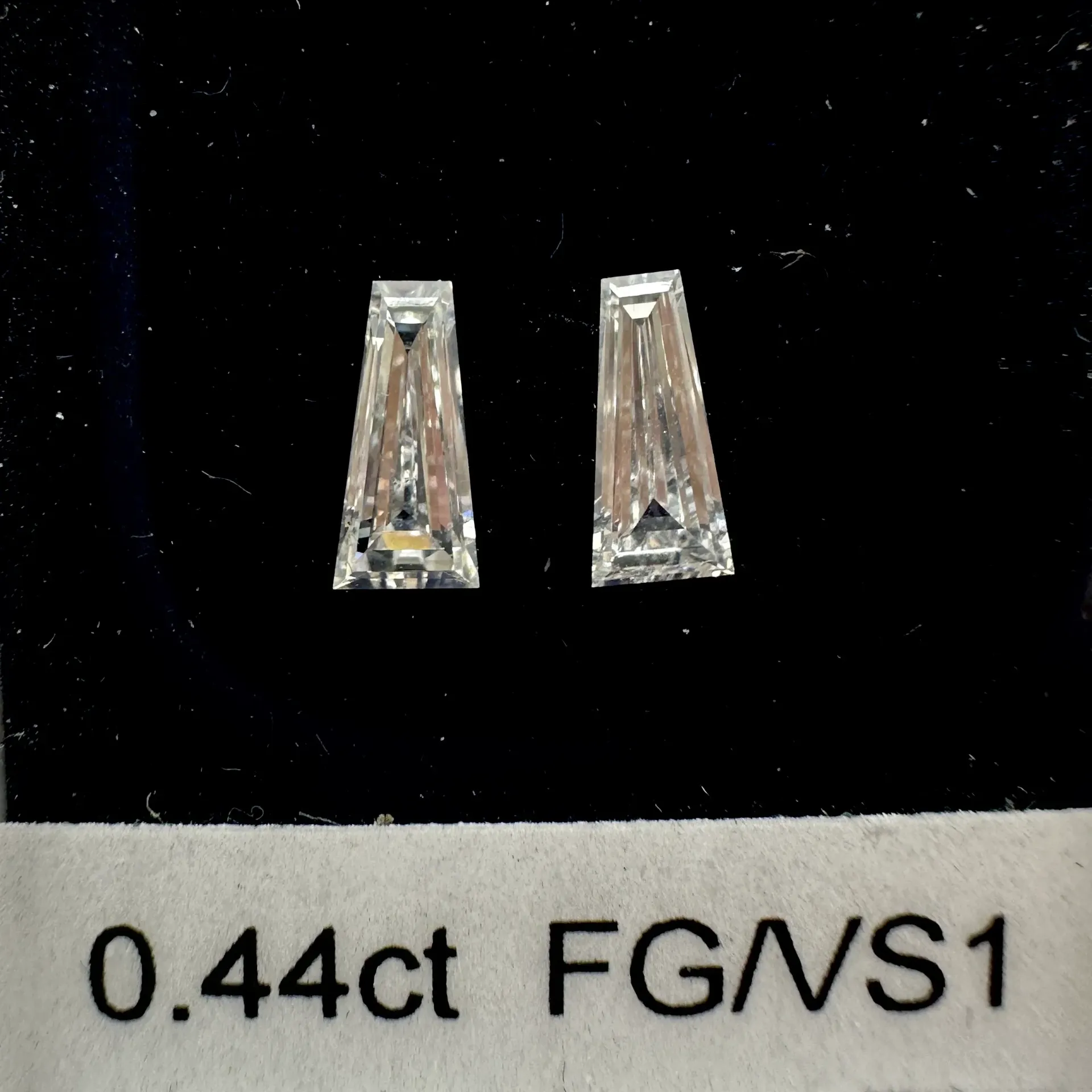 0.44ct matched pair taper baguettes
