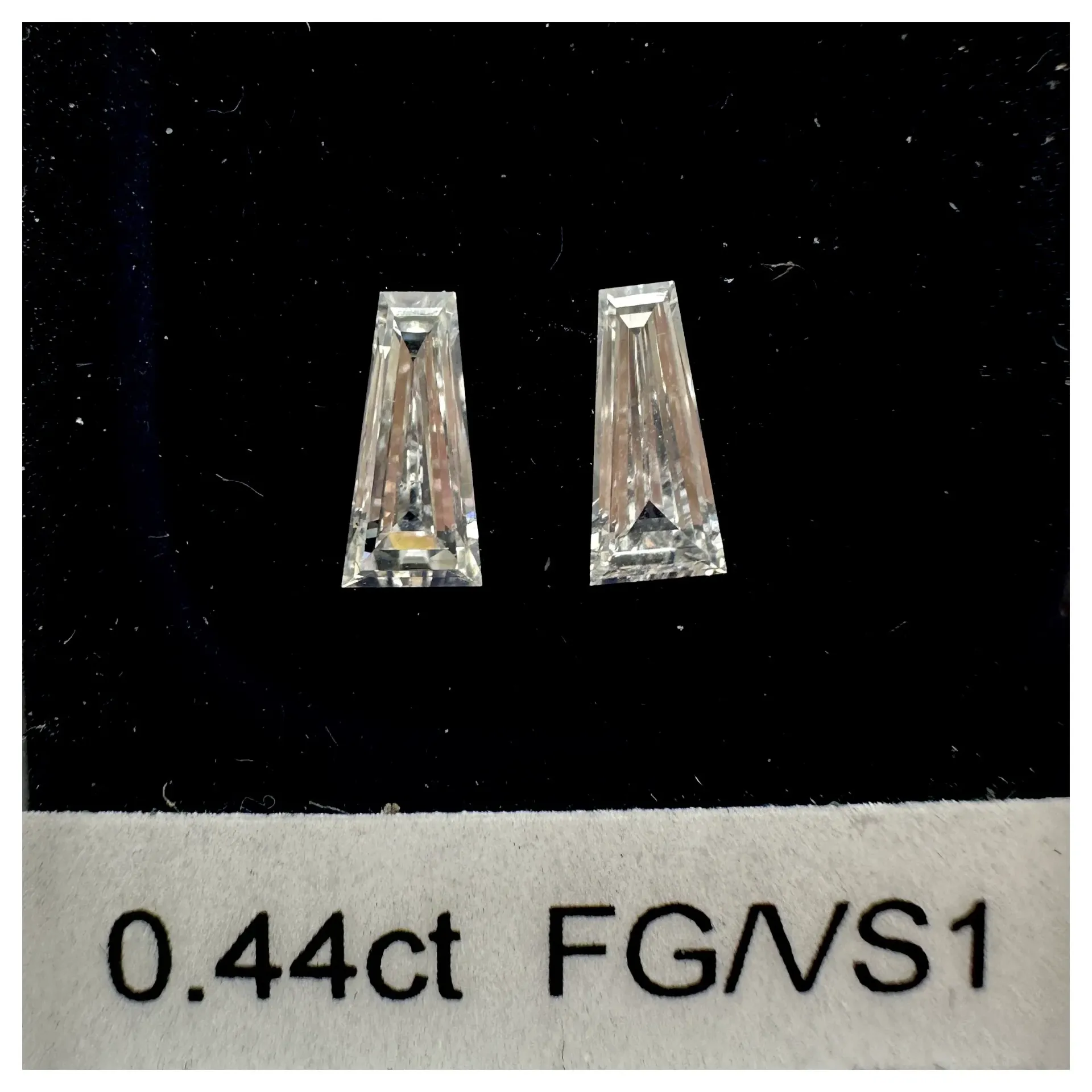 0.44ct matched pair taper baguettes