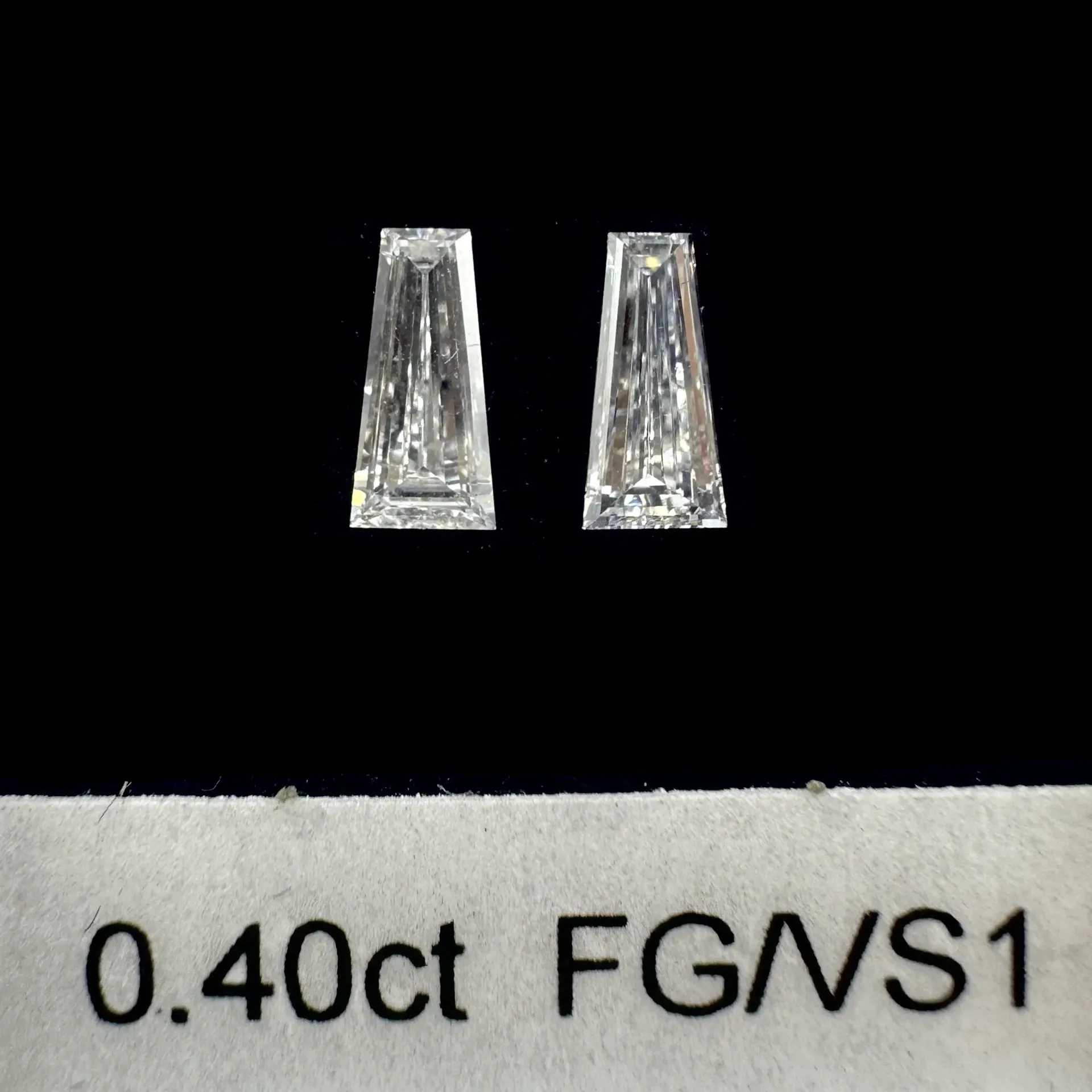 0.40ct matched pair taper baguettes