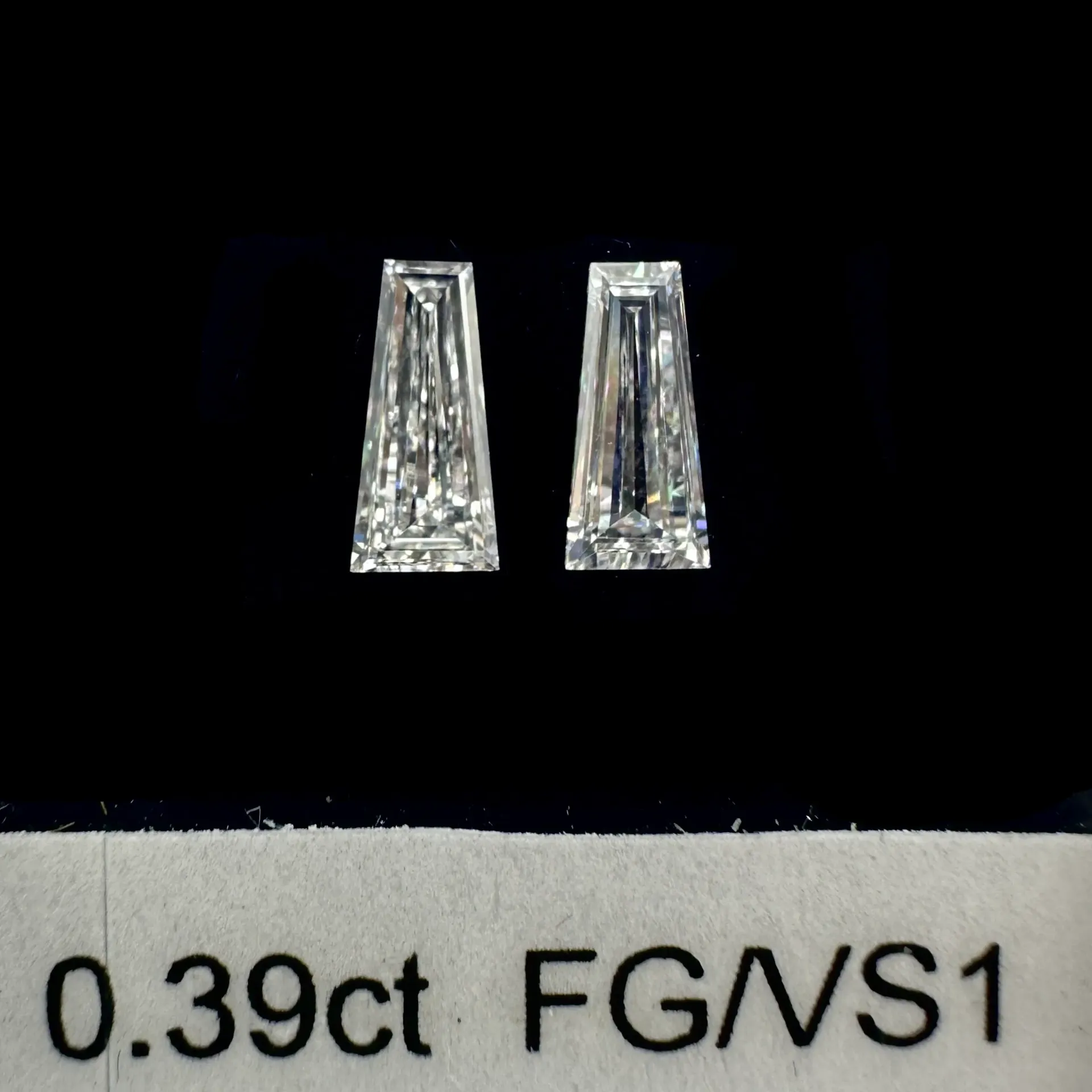 0.39ct matched pair taper baguettes