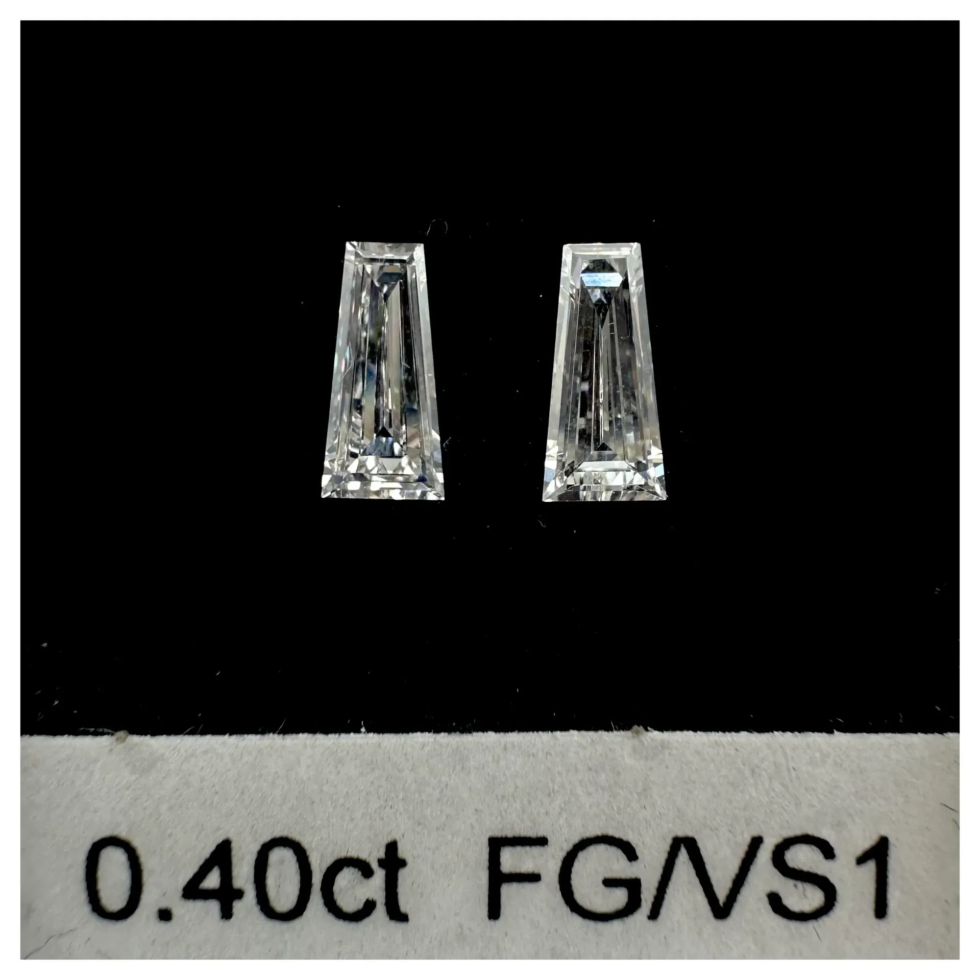 0.40ct matched pair taper baguettes