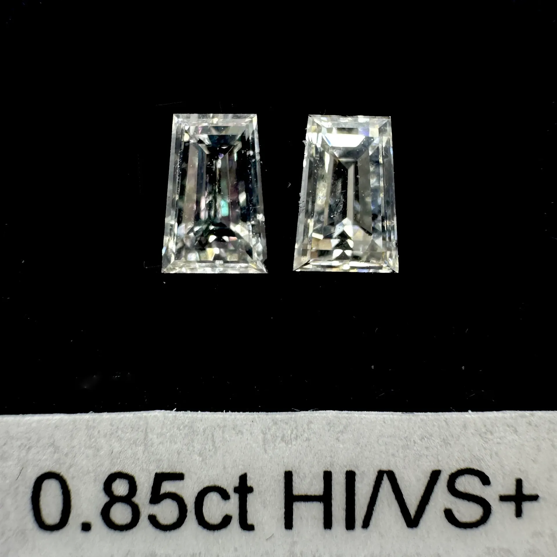 0.85ct matched pair taper baguettes