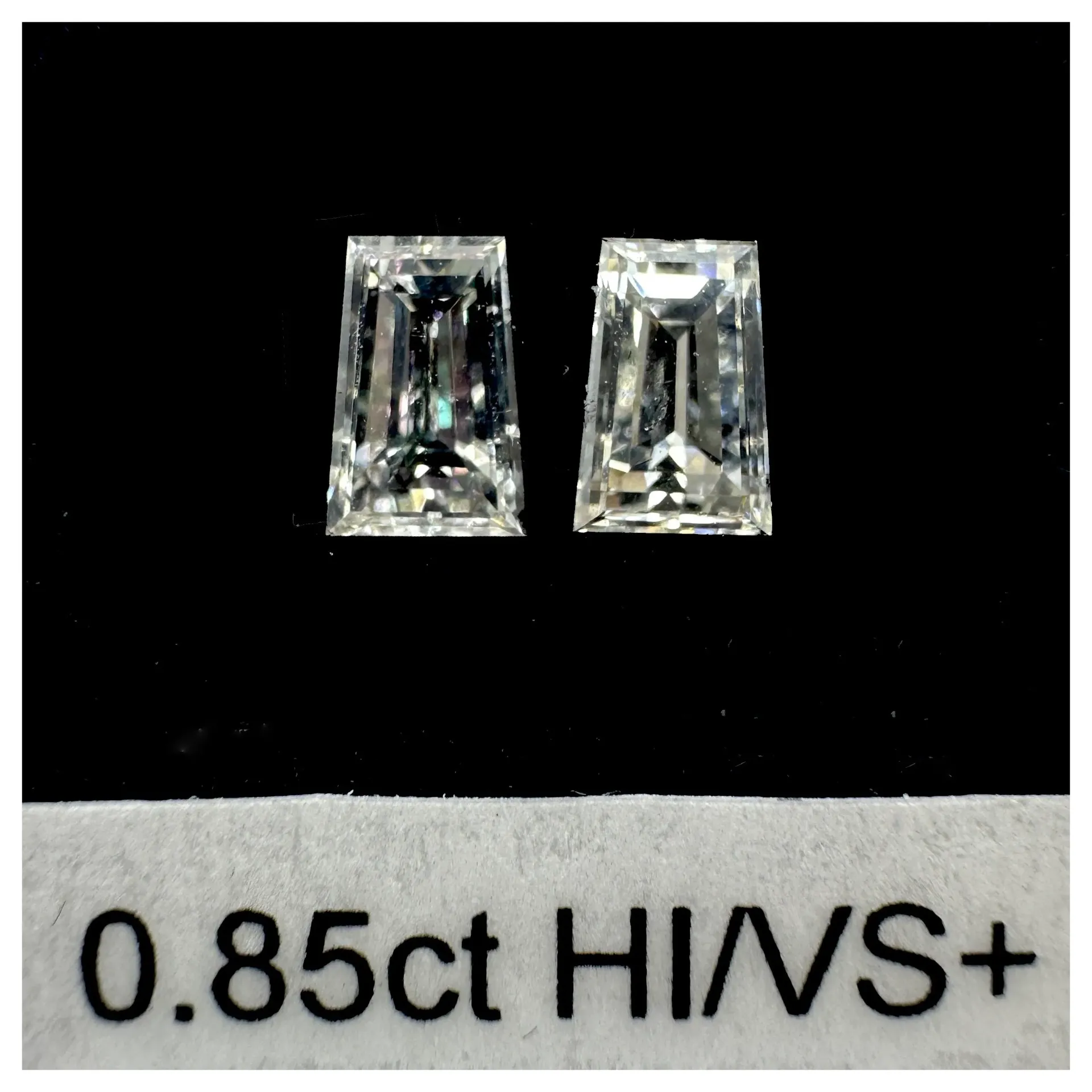 0.85ct matched pair taper baguettes