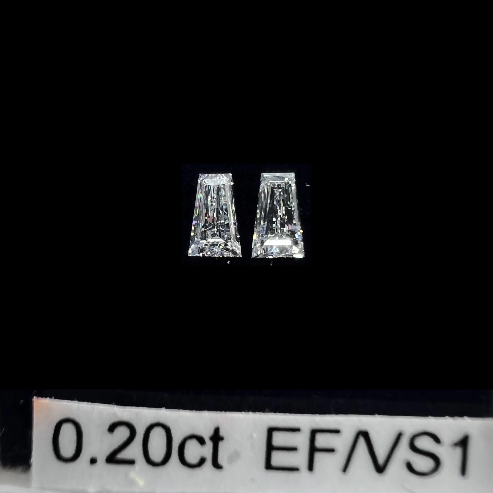 0.20ct matched pair taper baguette LAB