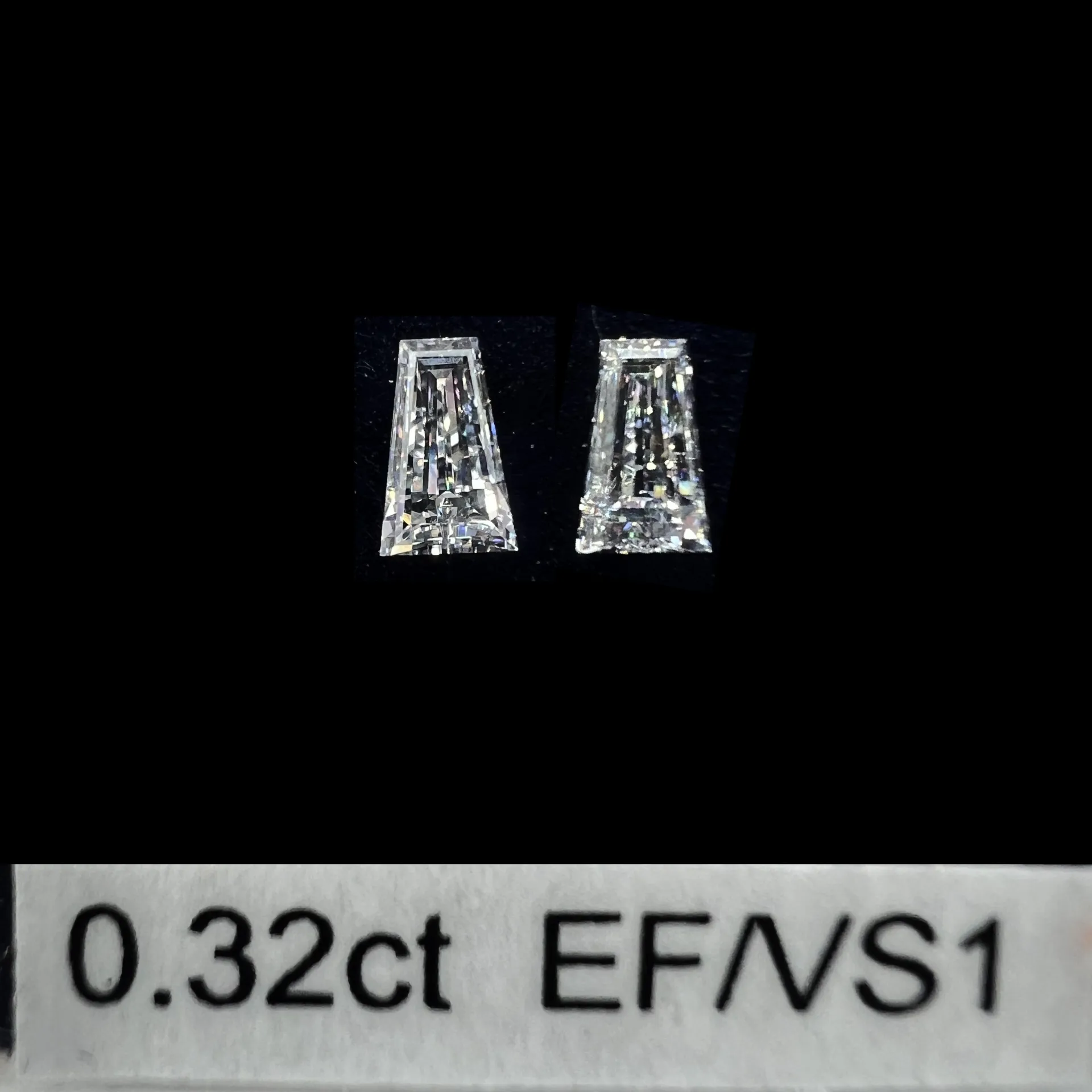 0.32ct matched pair taper baguette LAB