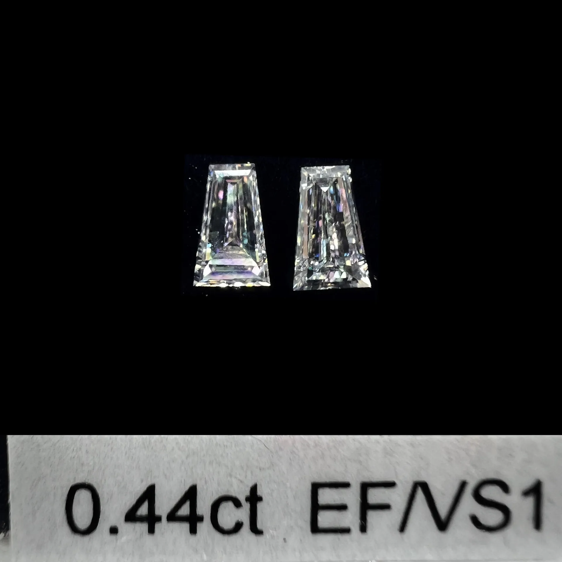 0.44ct matched pair taper baguette LAB