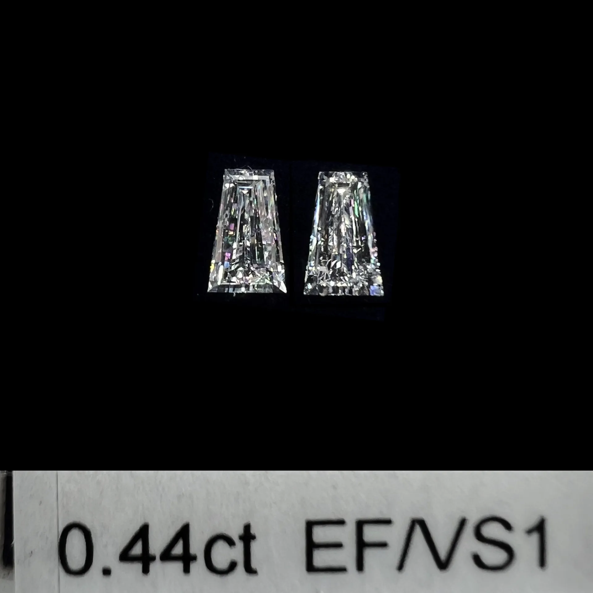0.44ct matched pair taper baguette LAB