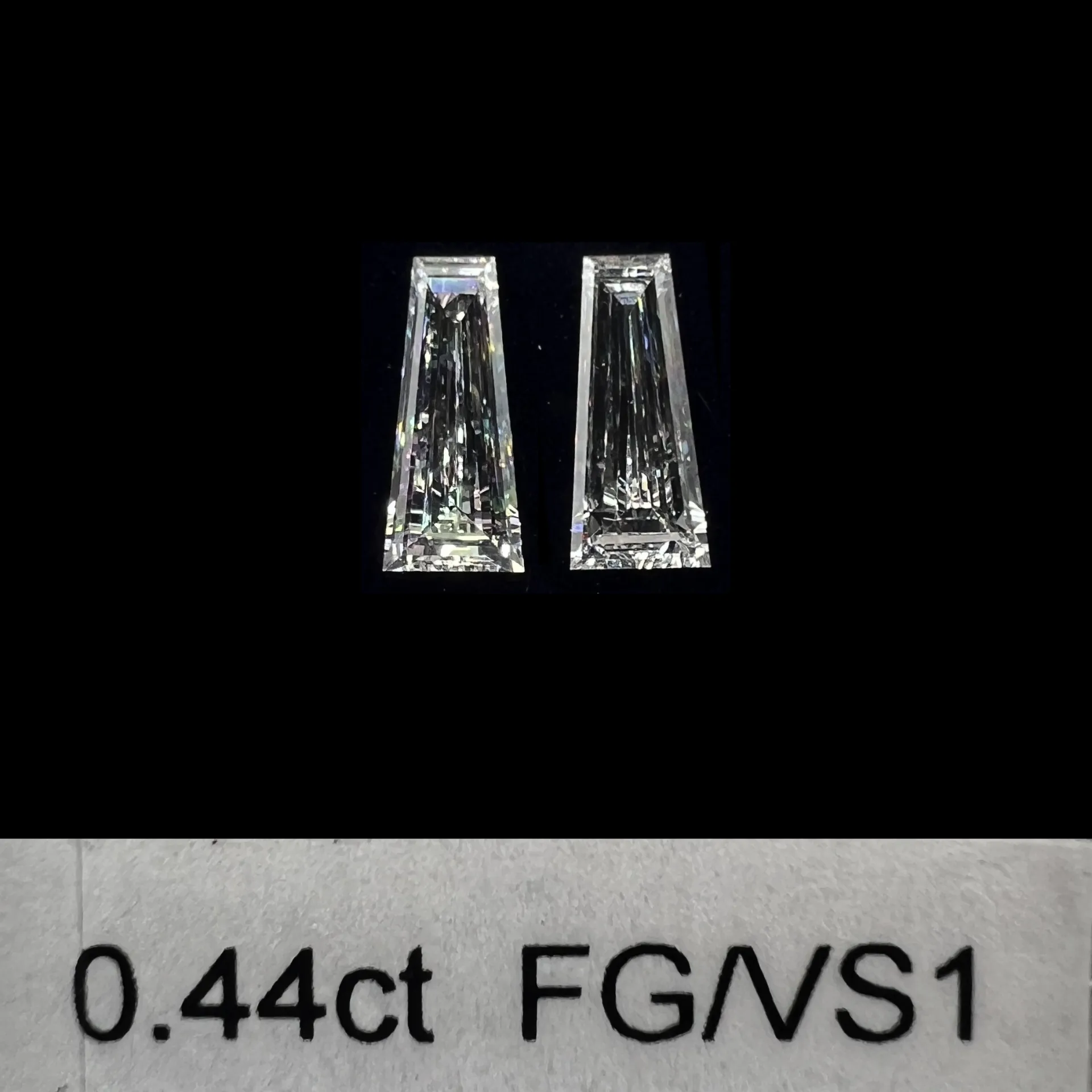 0.44ct matched pair taper baguette