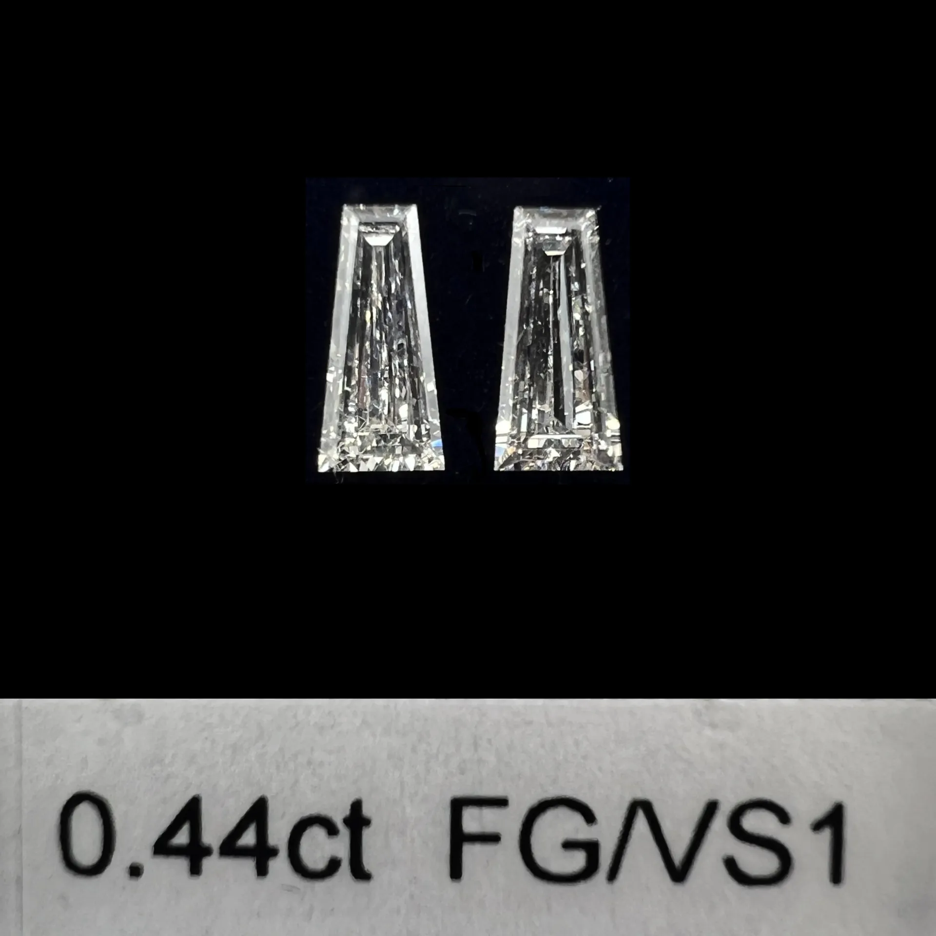0.44ct matched pair taper baguette