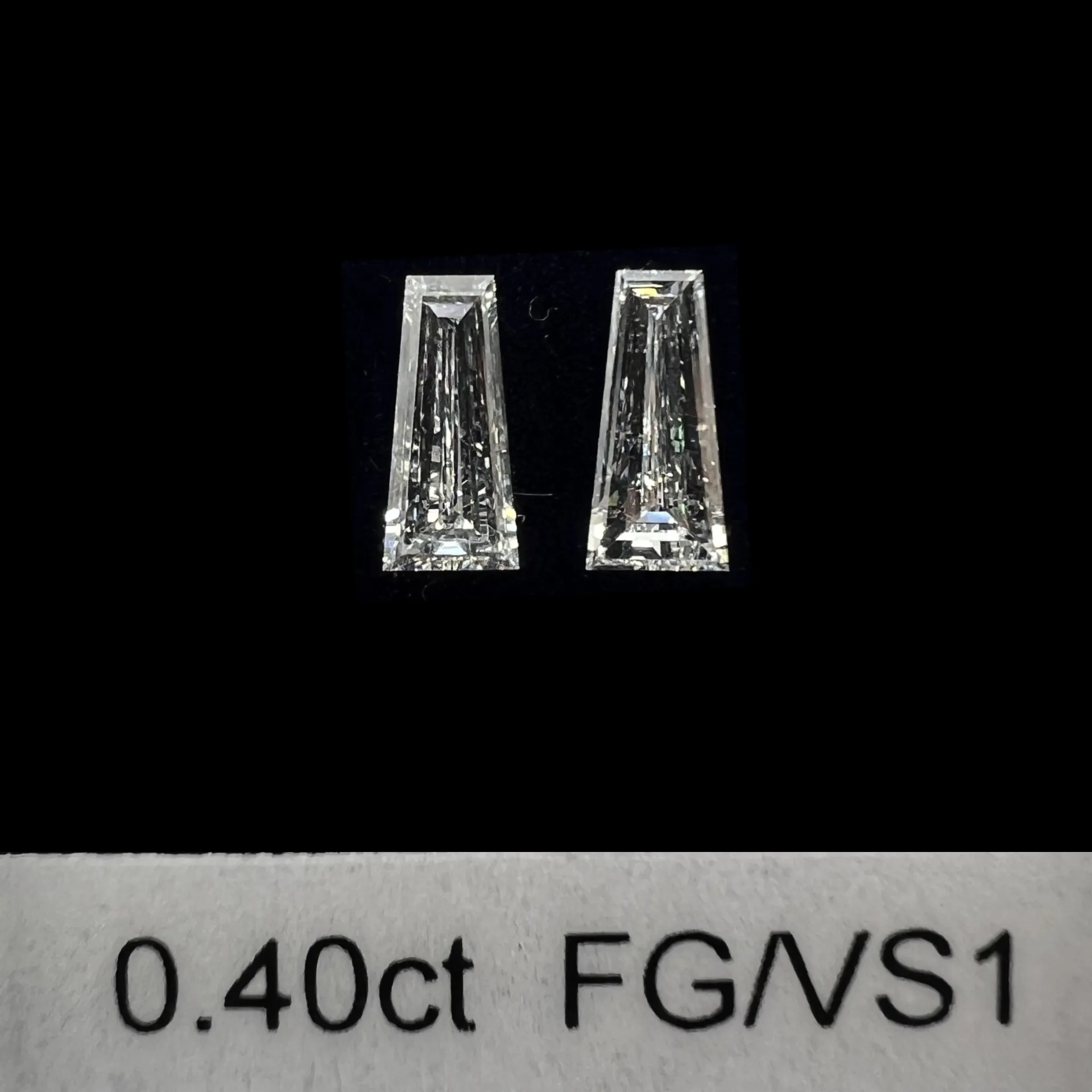 0.40ct matched pair taper baguette
