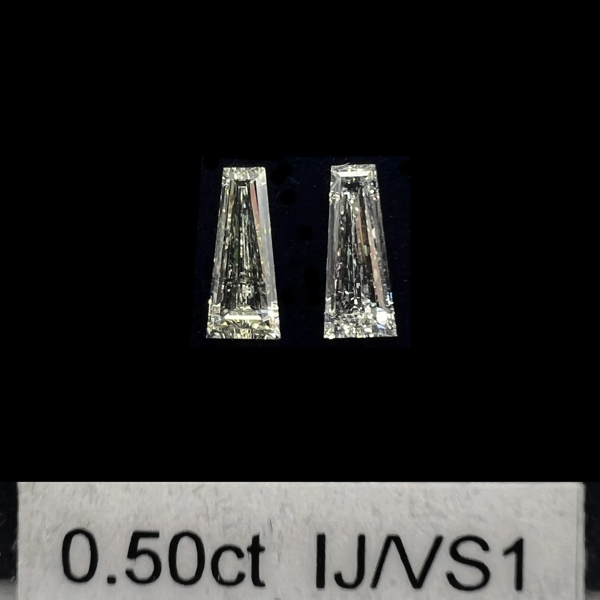 0.50ct matched pair taper baguette